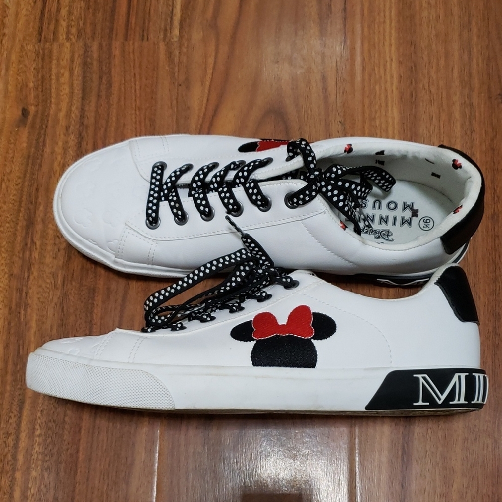 Disney Minnie Mouse White Shoes with Black and Red Details